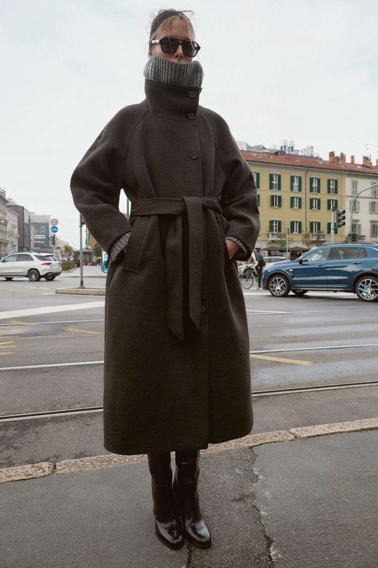 Soft belted coat with stand-up collar