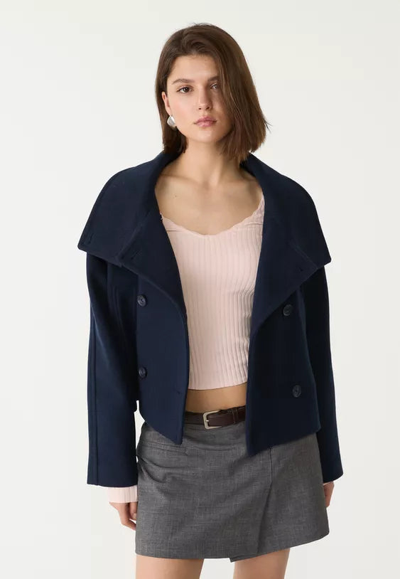 Short double-breasted high neck coat
