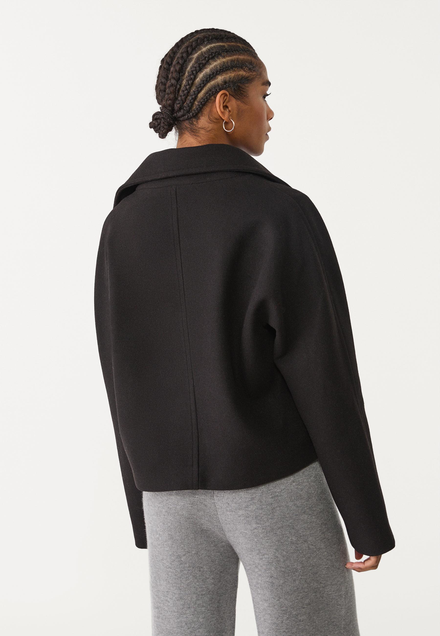 Short double-breasted high neck coat